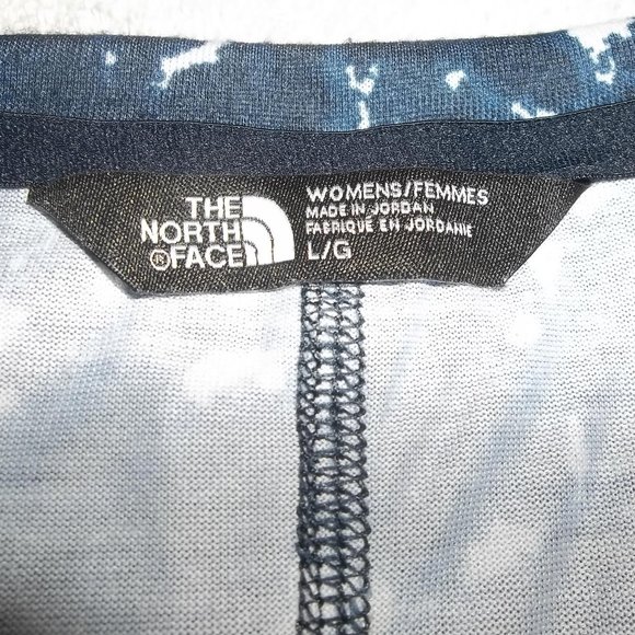 The North Face 3/4 length sleeve top - Picture 2 of 3